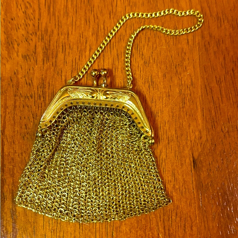 Elegant Gold Mesh Evening Bag